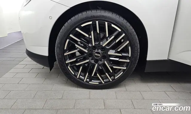 Mini Cooper 2024 0.1 автомат (гидро), миниатюра 5