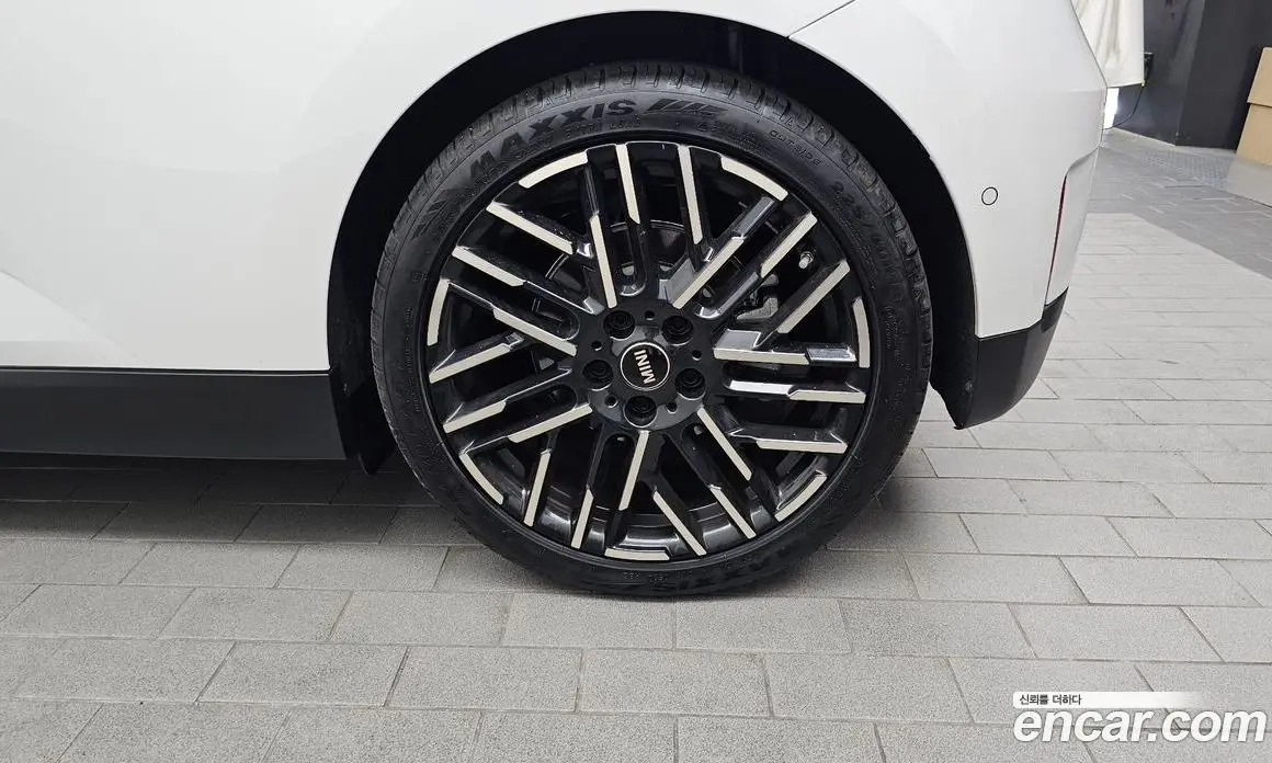 Mini Cooper 2024 0.1 автомат (гидро), фото 7
