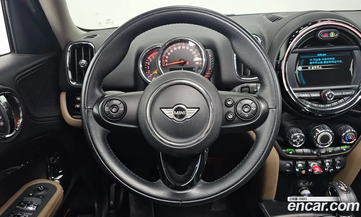 Mini Countryman 2017 2.0 автомат (гидро), фото 18 Mini Countryman 2017 2.0 автомат (гидро), фото 18
