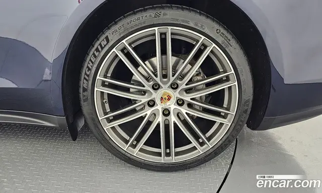 Porsche Panamera 2019 3.0 автомат (гидро), миниатюра 6 Porsche Panamera 2019 3.0 автомат (гидро), миниатюра 6