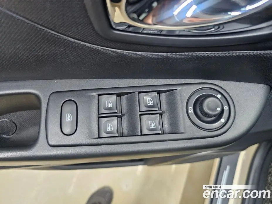 Renault (Samsung) QM3 2014 1.5 автомат (гидро), фото 13 Renault (Samsung) QM3 2014 1.5 автомат (гидро), фото 13
