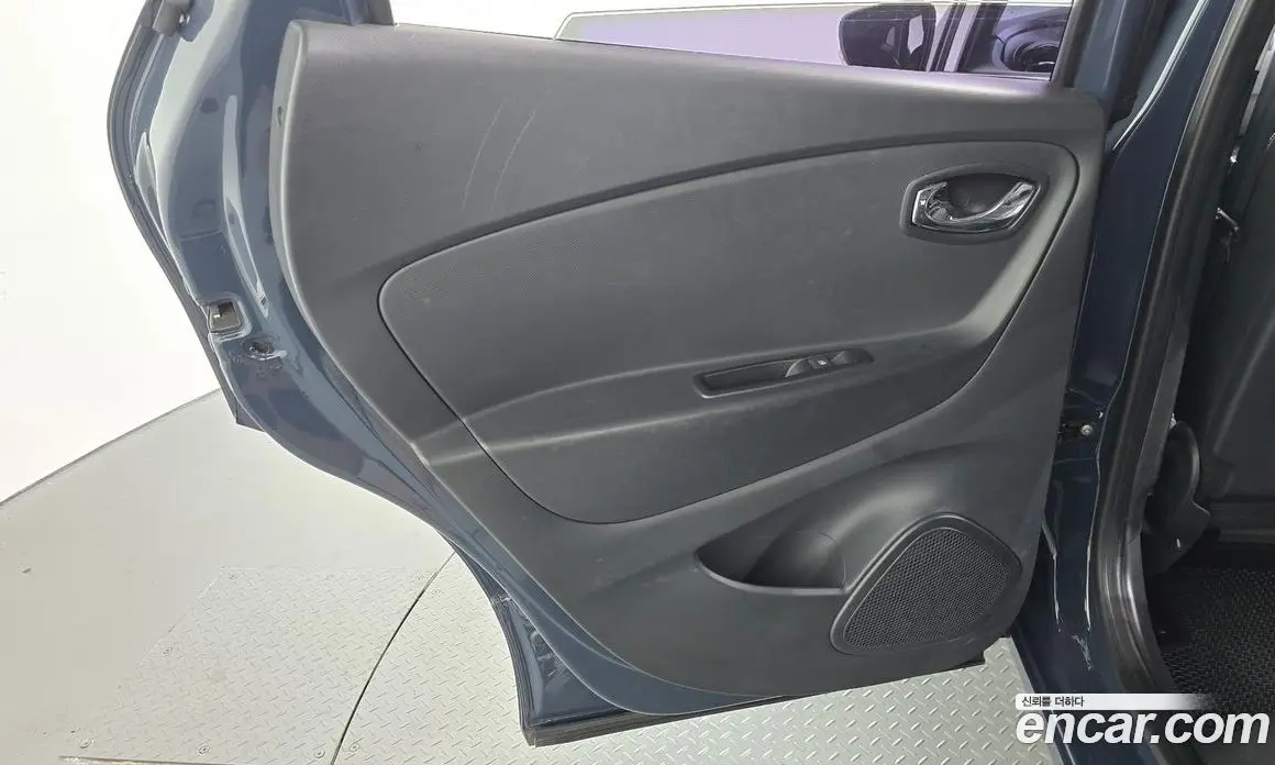 Renault (Samsung) QM3 2016 1.5 автомат (гидро), фото 15 Renault (Samsung) QM3 2016 1.5 автомат (гидро), фото 15
