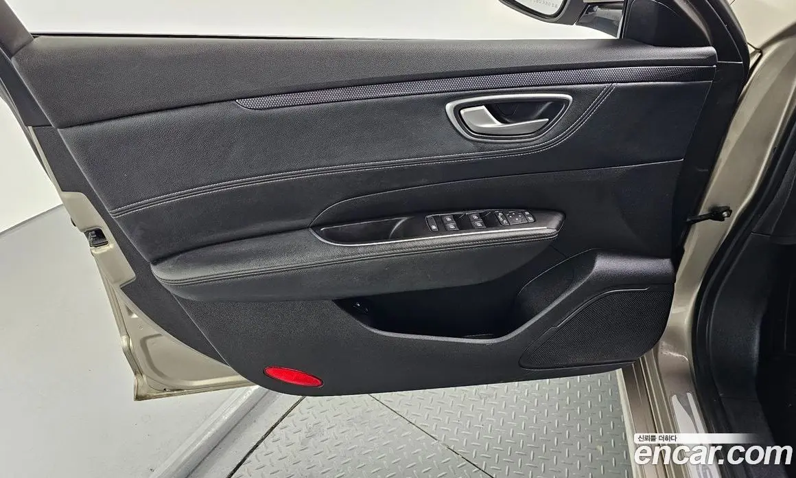 Renault (Samsung) SM6 2016 2.0 автомат (гидро), фото 14 Renault (Samsung) SM6 2016 2.0 автомат (гидро), фото 14