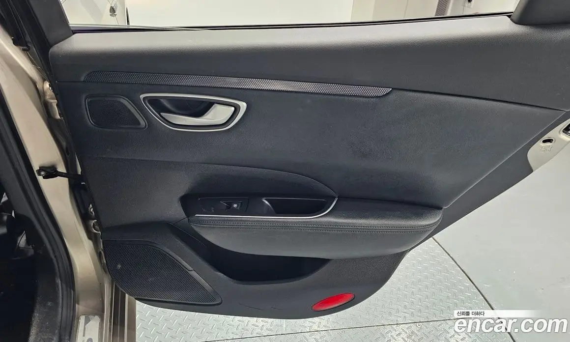 Renault (Samsung) SM6 2016 2.0 автомат (гидро), фото 15 Renault (Samsung) SM6 2016 2.0 автомат (гидро), фото 15