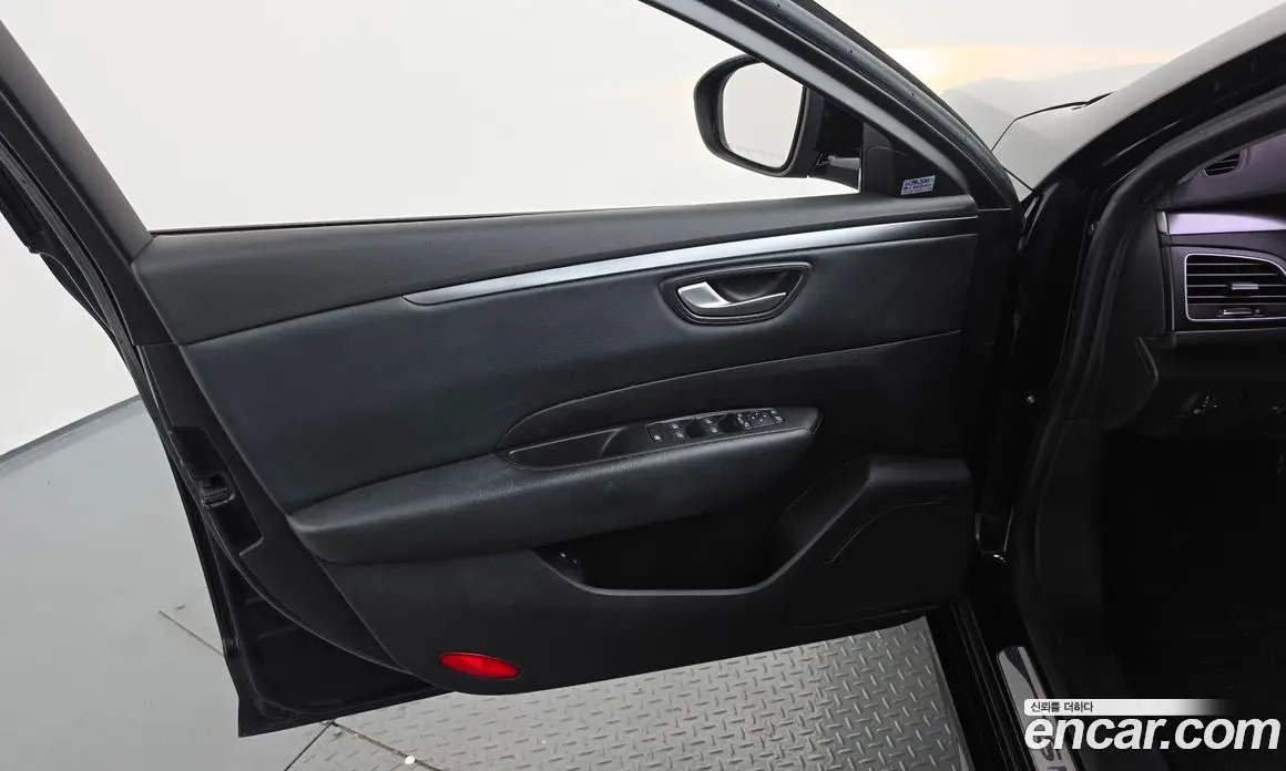 Renault (Samsung) SM6 2016 2.0 автомат (гидро), фото 14 Renault (Samsung) SM6 2016 2.0 автомат (гидро), фото 14