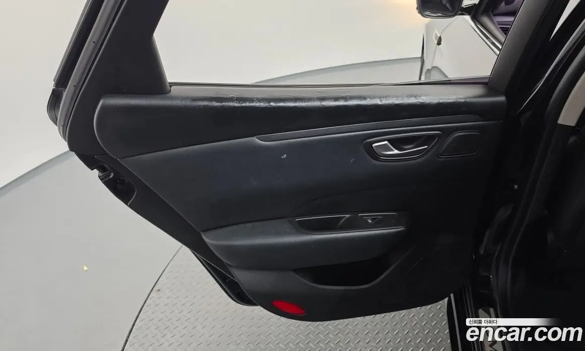 Renault (Samsung) SM6 2016 2.0 автомат (гидро), фото 15 Renault (Samsung) SM6 2016 2.0 автомат (гидро), фото 15