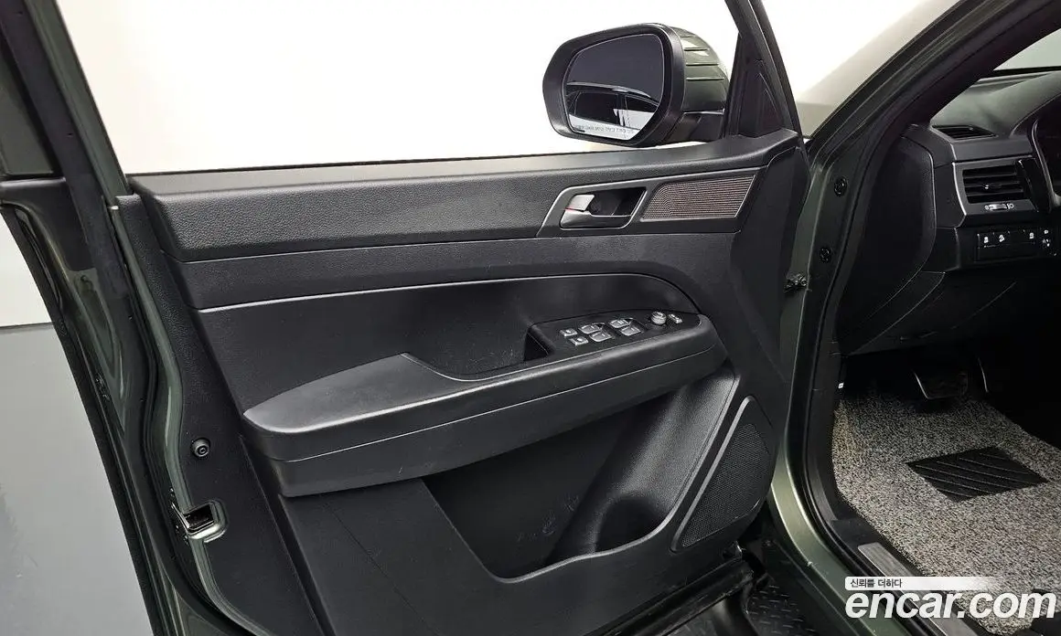 SsangYong Rexton 2022 2.2 автомат (гидро), фото 13 SsangYong Rexton 2022 2.2 автомат (гидро), фото 13