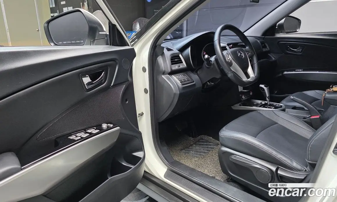 SsangYong TIBOLI 2015 1.6 автомат (гидро), фото 13