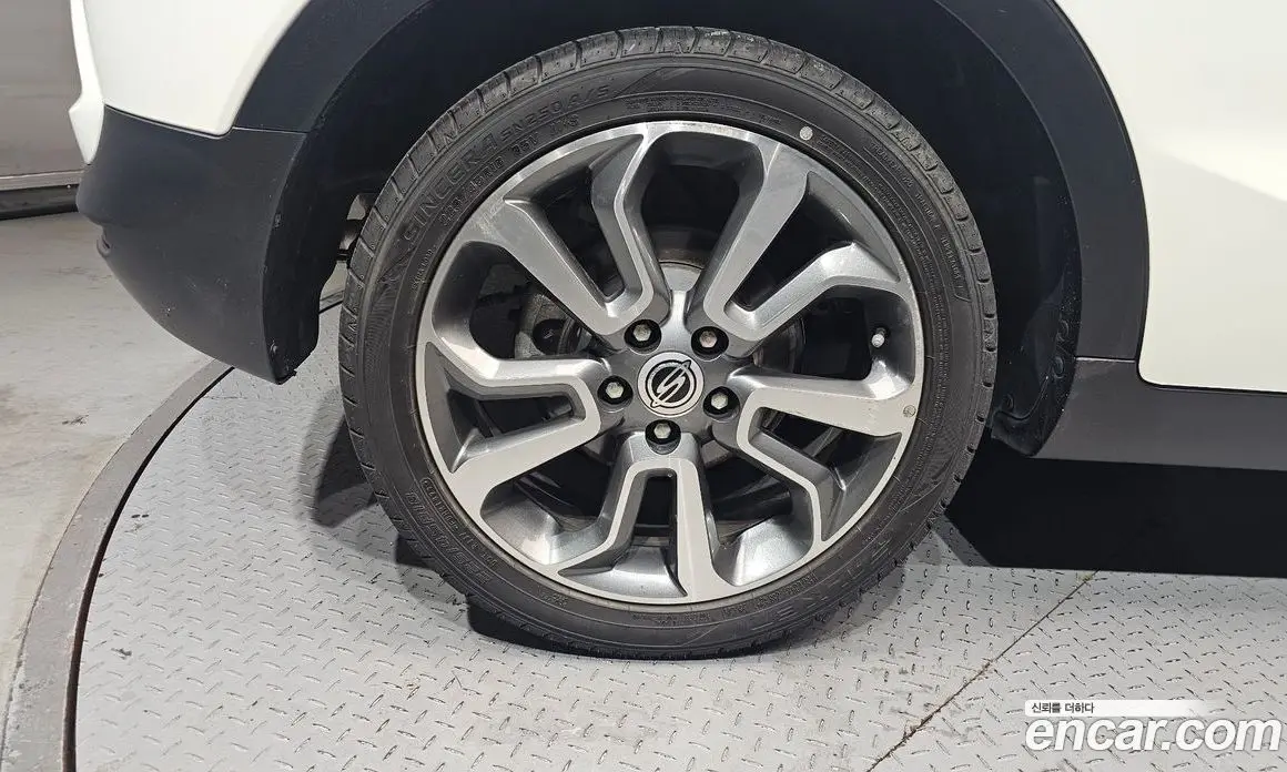 SsangYong TIBOLI 2015 1.6 автомат (гидро), фото 5