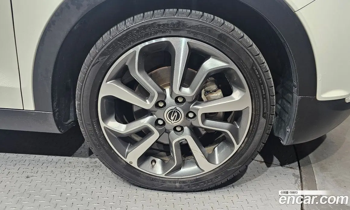 SsangYong TIBOLI 2015 1.6 автомат (гидро), фото 7