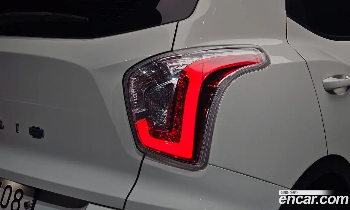 SsangYong TIBOLI 2015 1.6 автомат (гидро), фото 9