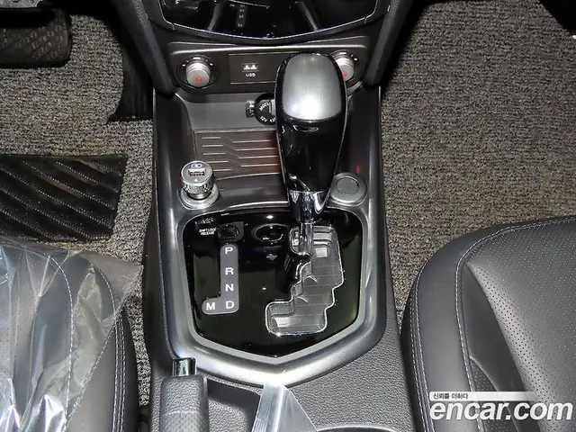 SsangYong TIBOLI 2018 1.6 автомат (гидро), миниатюра 12