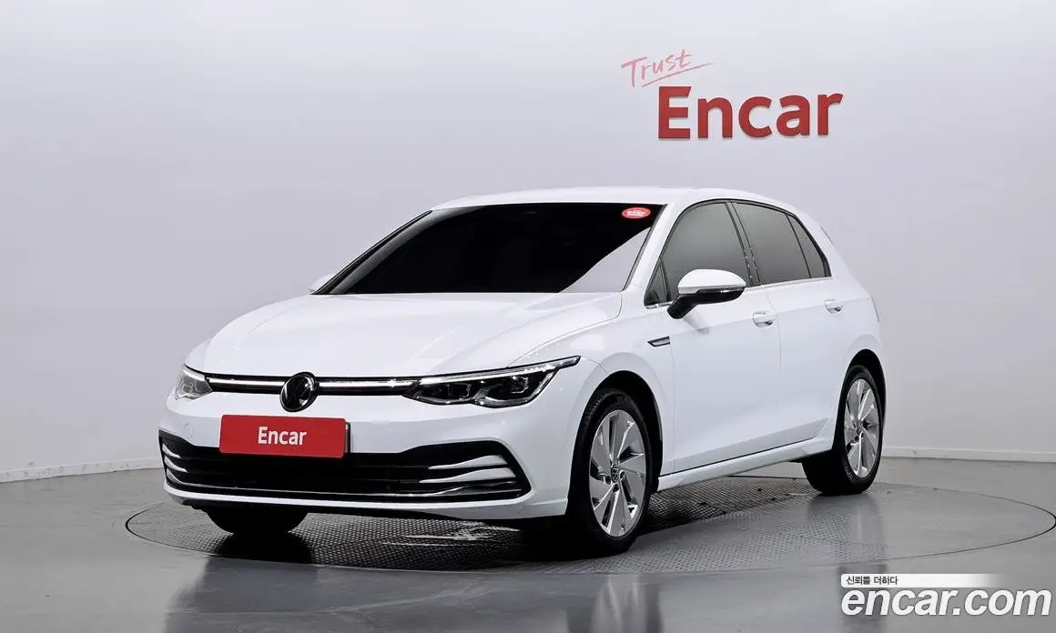 Volkswagen Golf 2022 2.0 автомат (гидро), фото 1 Volkswagen Golf 2022 2.0 автомат (гидро), фото 1