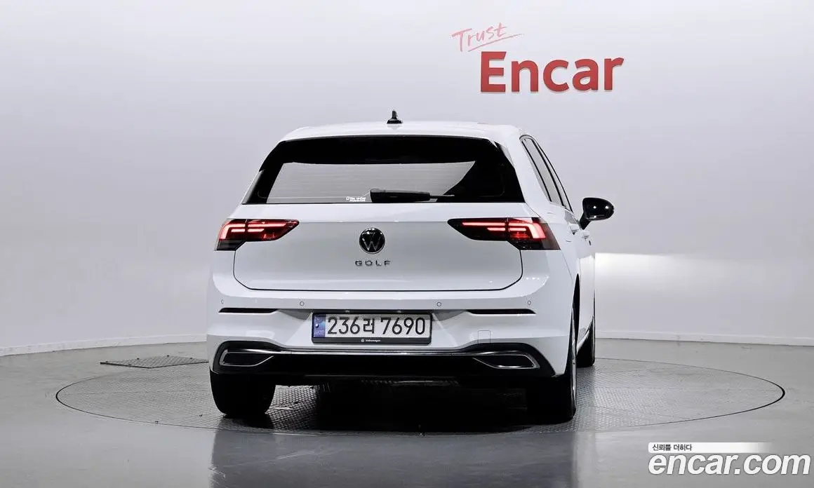 Volkswagen Golf 2022 2.0 автомат (гидро), фото 4 Volkswagen Golf 2022 2.0 автомат (гидро), фото 4