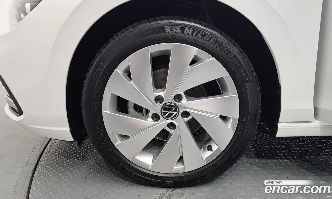 Volkswagen Golf 2022 2.0 автомат (гидро), фото 5 Volkswagen Golf 2022 2.0 автомат (гидро), фото 5
