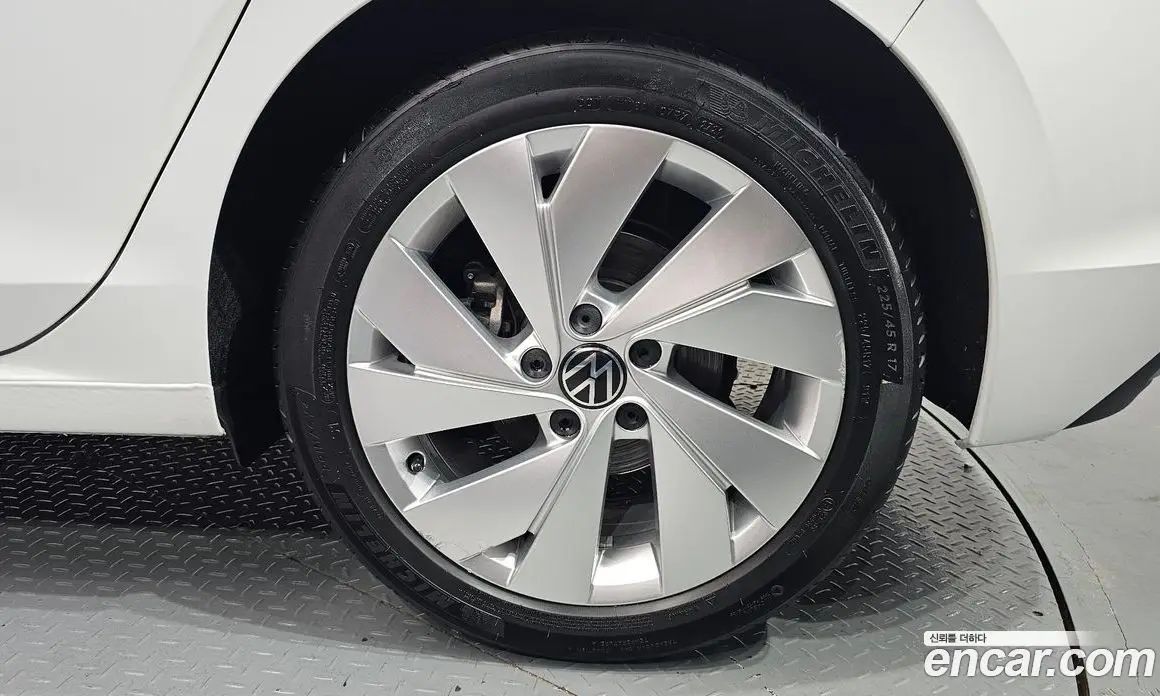 Volkswagen Golf 2022 2.0 автомат (гидро), фото 7 Volkswagen Golf 2022 2.0 автомат (гидро), фото 7