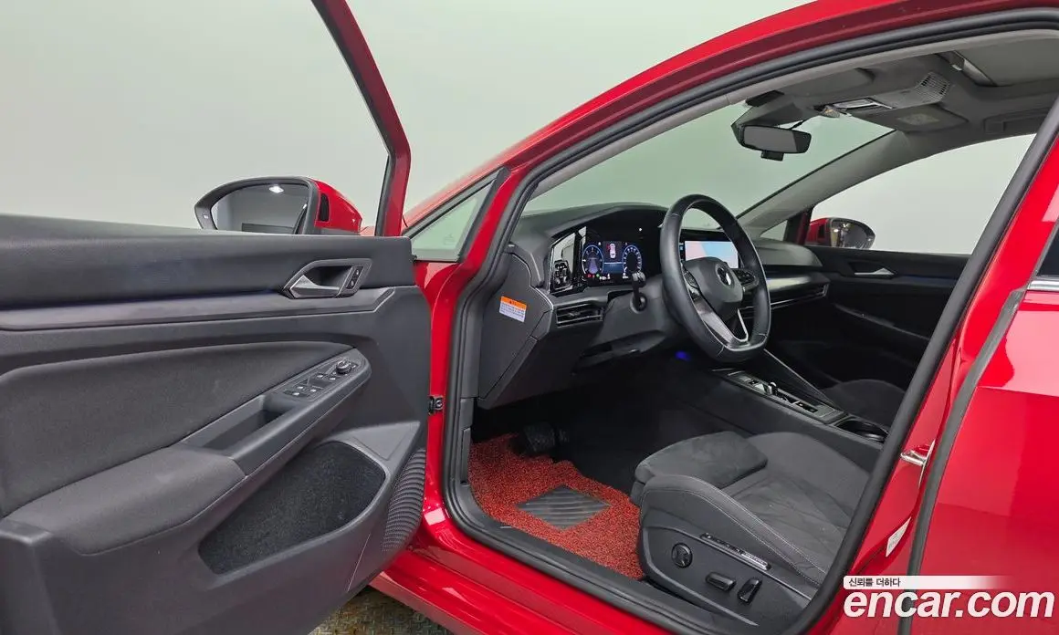 Volkswagen Golf 2022 2.0 автомат (гидро), фото 13 Volkswagen Golf 2022 2.0 автомат (гидро), фото 13