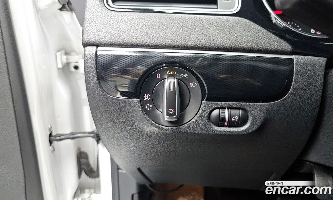 Volkswagen Jetta 2015 2.0 автомат (гидро), фото 18 Volkswagen Jetta 2015 2.0 автомат (гидро), фото 18