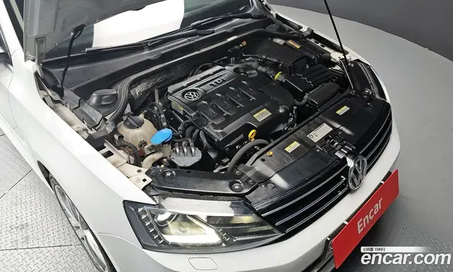 Volkswagen Jetta 2015 2.0 автомат (гидро), миниатюра 6 Volkswagen Jetta 2015 2.0 автомат (гидро), миниатюра 6