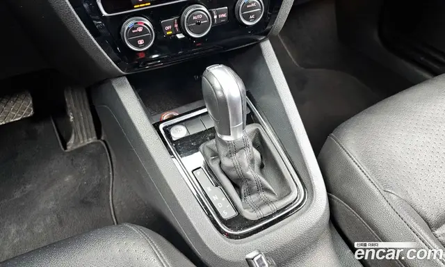 Volkswagen Jetta 2015 2.0 автомат (гидро), миниатюра 9 Volkswagen Jetta 2015 2.0 автомат (гидро), миниатюра 9