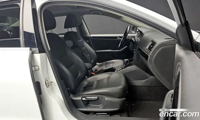 Volkswagen Jetta 2015 2.0 автомат (гидро), миниатюра 10 Volkswagen Jetta 2015 2.0 автомат (гидро), миниатюра 10