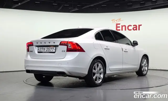 Volvo S60 2018 2.0 автомат (гидро), миниатюра 2