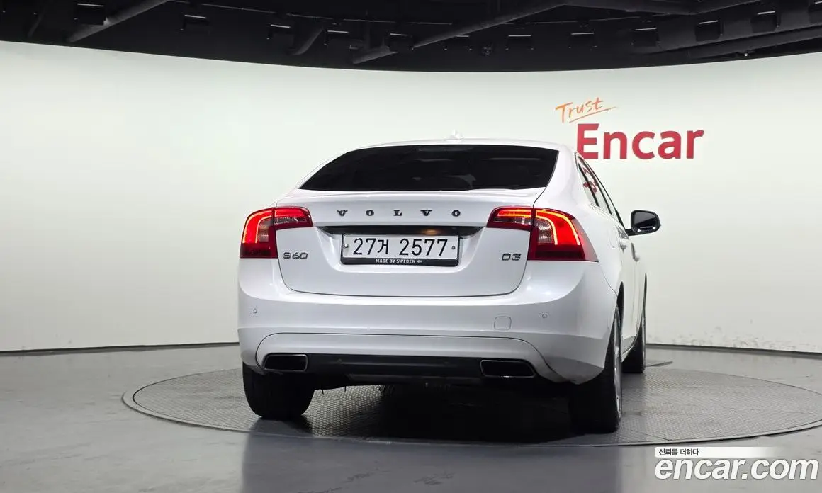 Volvo S60 2018 2.0 автомат (гидро), фото 4