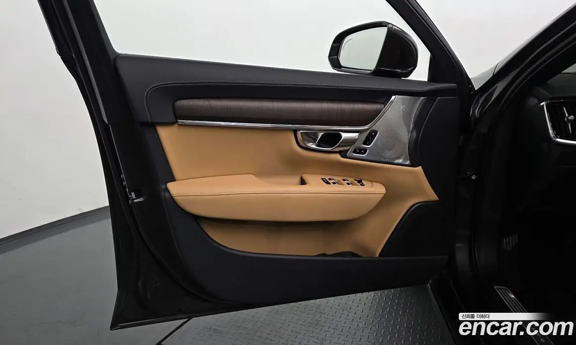 Volvo S90 2023 2.0 автомат (гидро), фото 14 Volvo S90 2023 2.0 автомат (гидро), фото 14