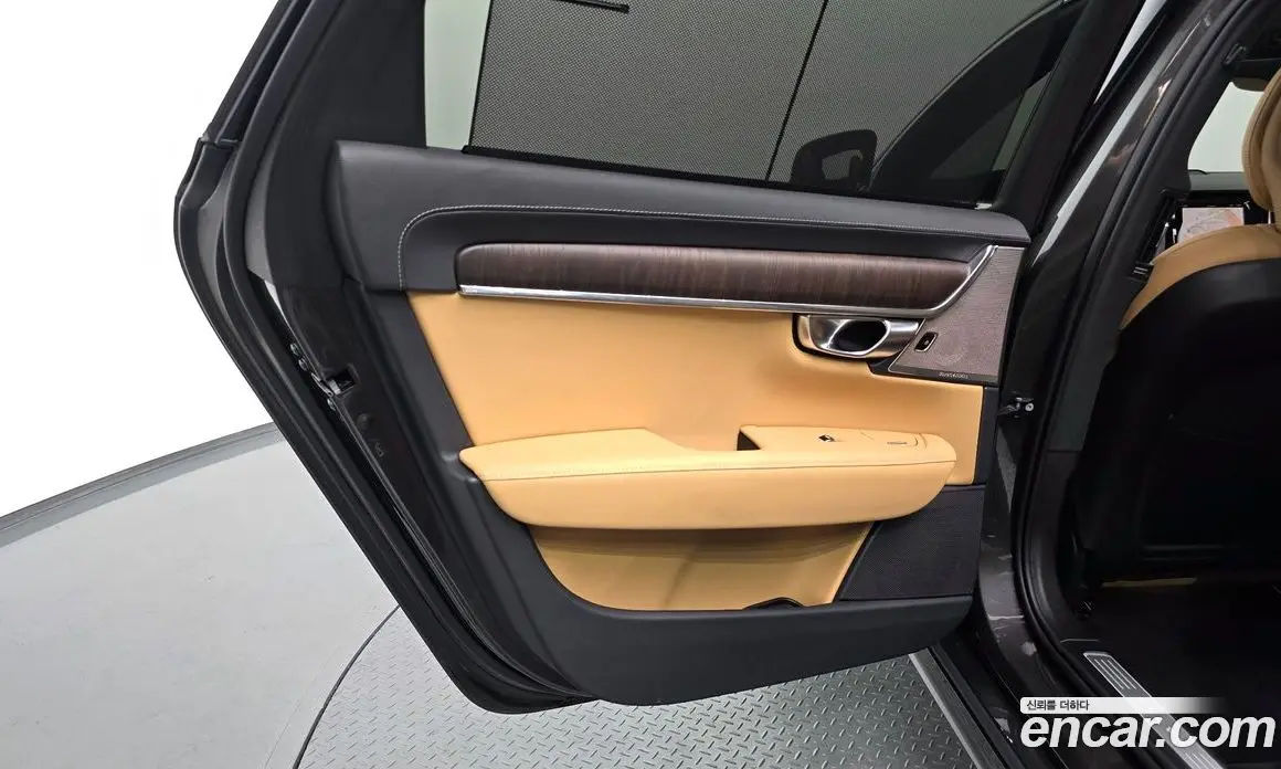 Volvo S90 2023 2.0 автомат (гидро), фото 15 Volvo S90 2023 2.0 автомат (гидро), фото 15