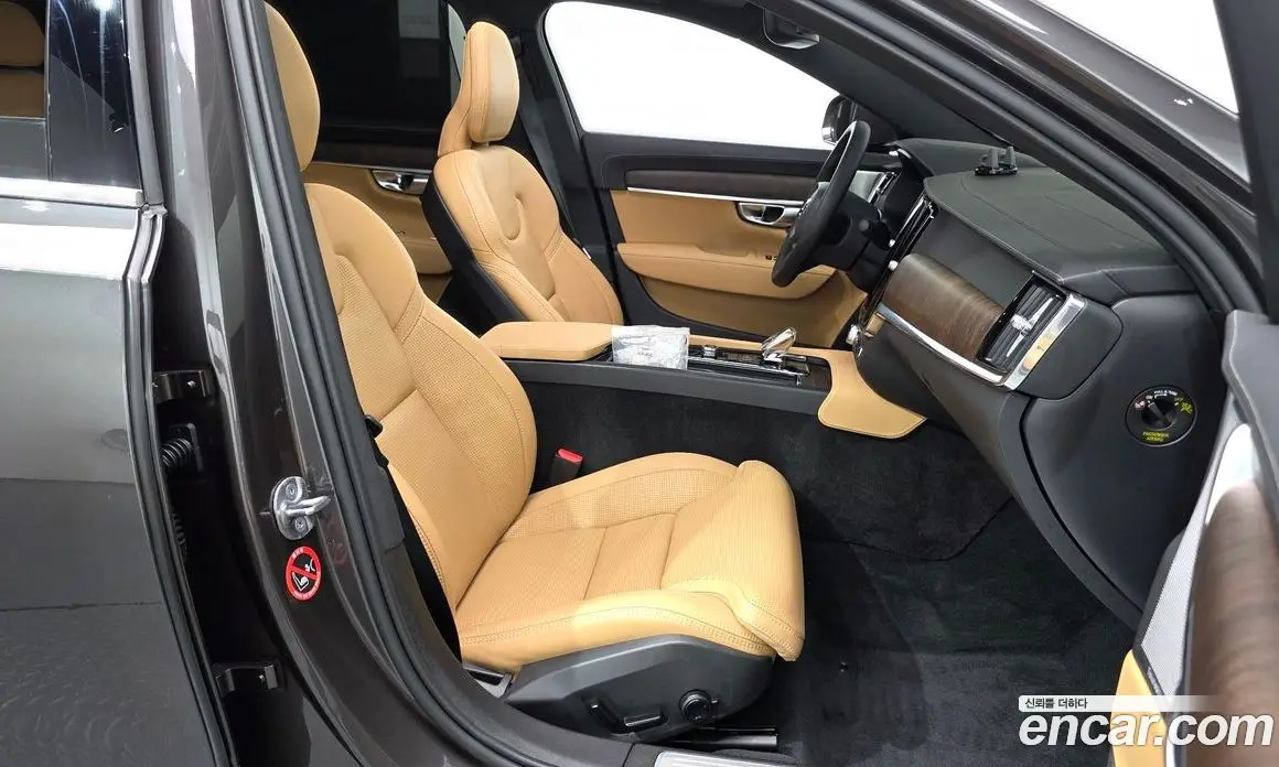 Volvo S90 2023 2.0 автомат (гидро), фото 16 Volvo S90 2023 2.0 автомат (гидро), фото 16