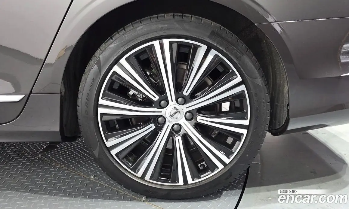 Volvo S90 2023 2.0 автомат (гидро), фото 7 Volvo S90 2023 2.0 автомат (гидро), фото 7