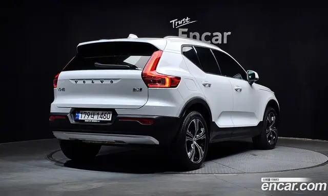 Volvo XC40 2022 2.0 автомат (гидро), миниатюра 2