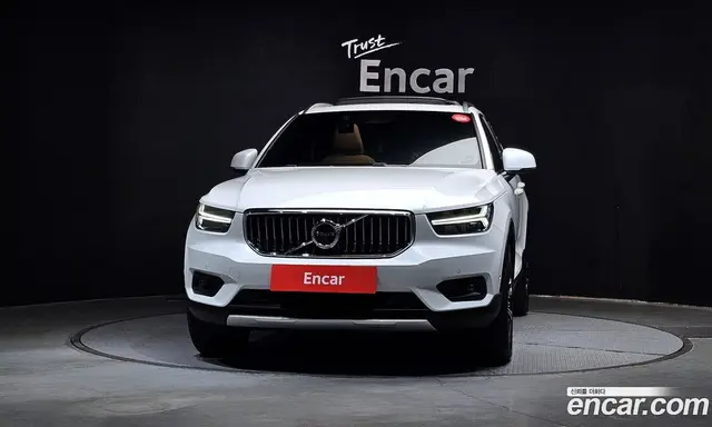 Volvo XC40 2022 2.0 автомат (гидро), миниатюра 3