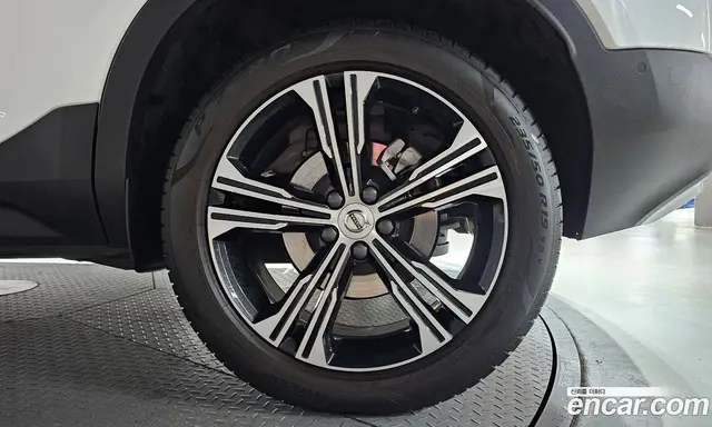 Volvo XC40 2022 2.0 автомат (гидро), миниатюра 7