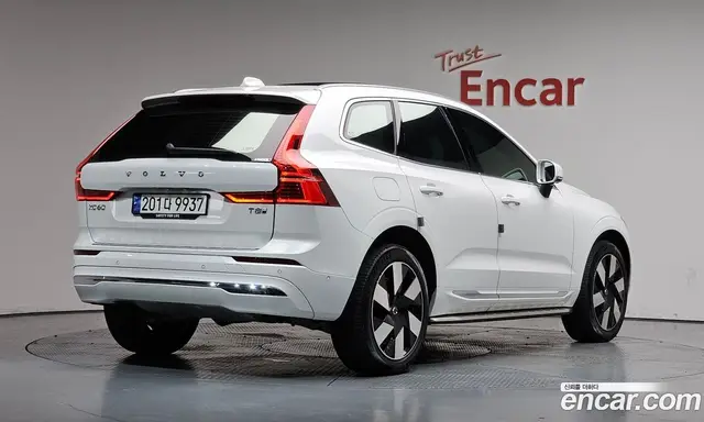 Volvo XC60, 2024, 24 272 км