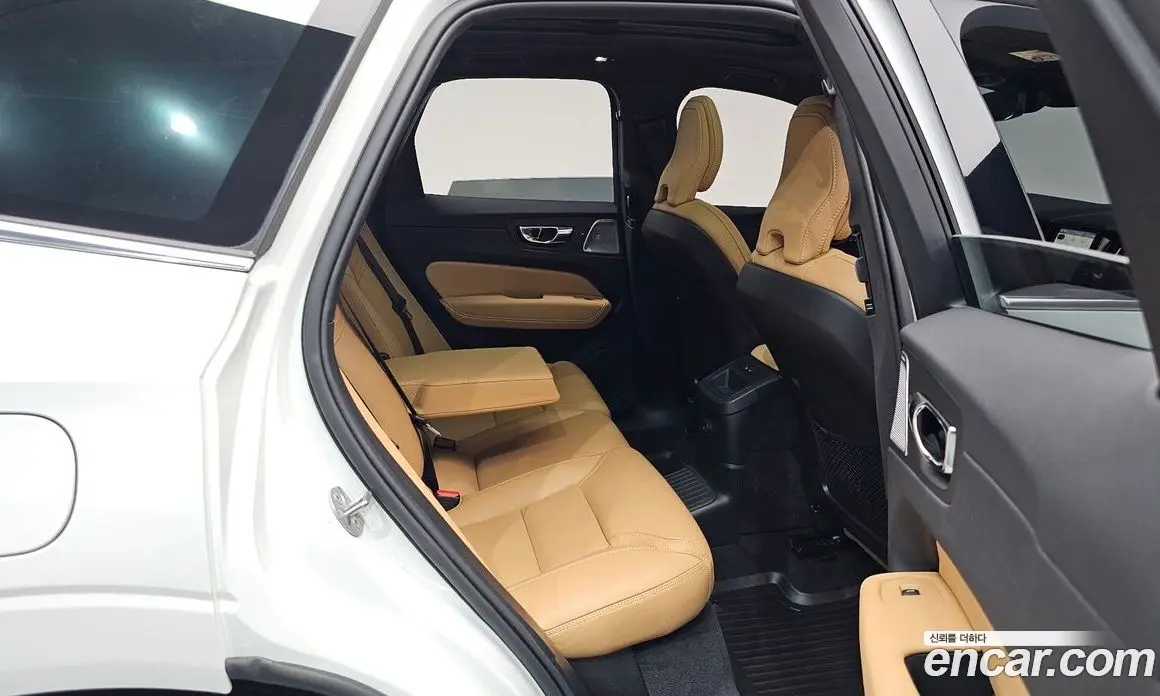 Volvo XC60 2024 2.0 автомат (гидро), фото 17 Volvo XC60 2024 2.0 автомат (гидро), фото 17