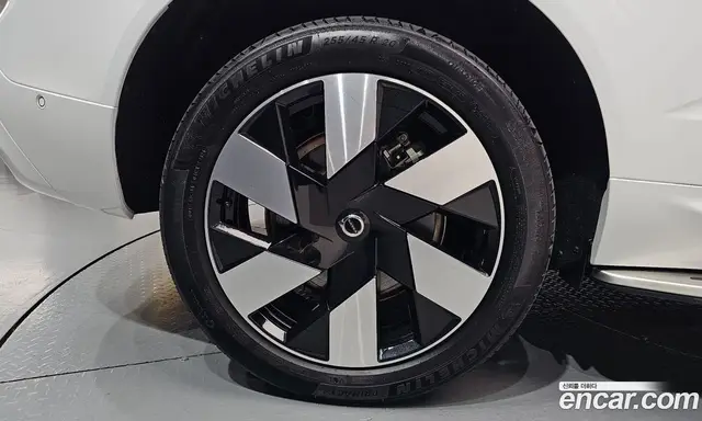 Volvo XC60 2024 2.0 автомат (гидро), миниатюра 6 Volvo XC60 2024 2.0 автомат (гидро), миниатюра 6