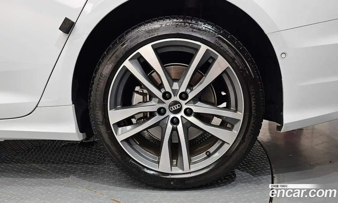 Audi A6 2021 2.0 автомат (гидро), фото 7 Audi A6 2021 2.0 автомат (гидро), фото 7