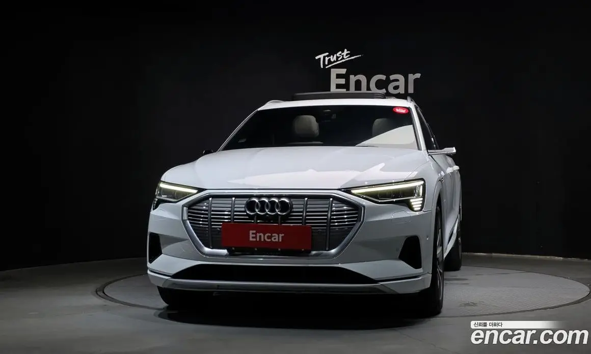 Audi e-tron 2022 0.2 автомат (гидро), фото 3