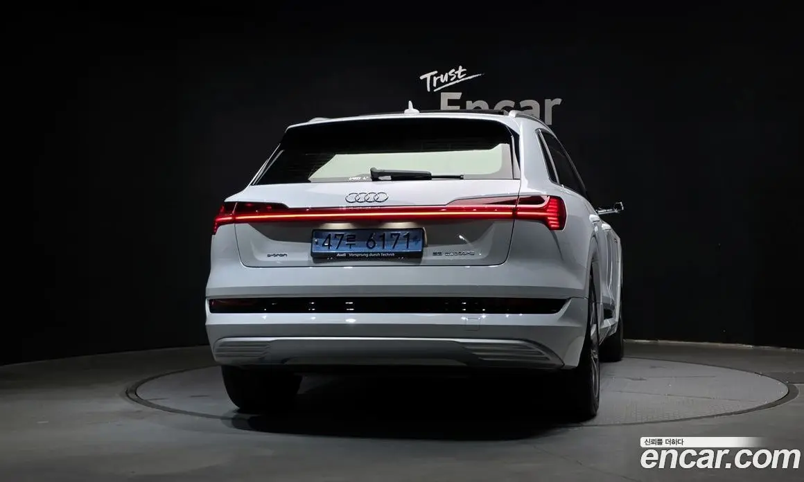 Audi e-tron 2022 0.2 автомат (гидро), фото 4