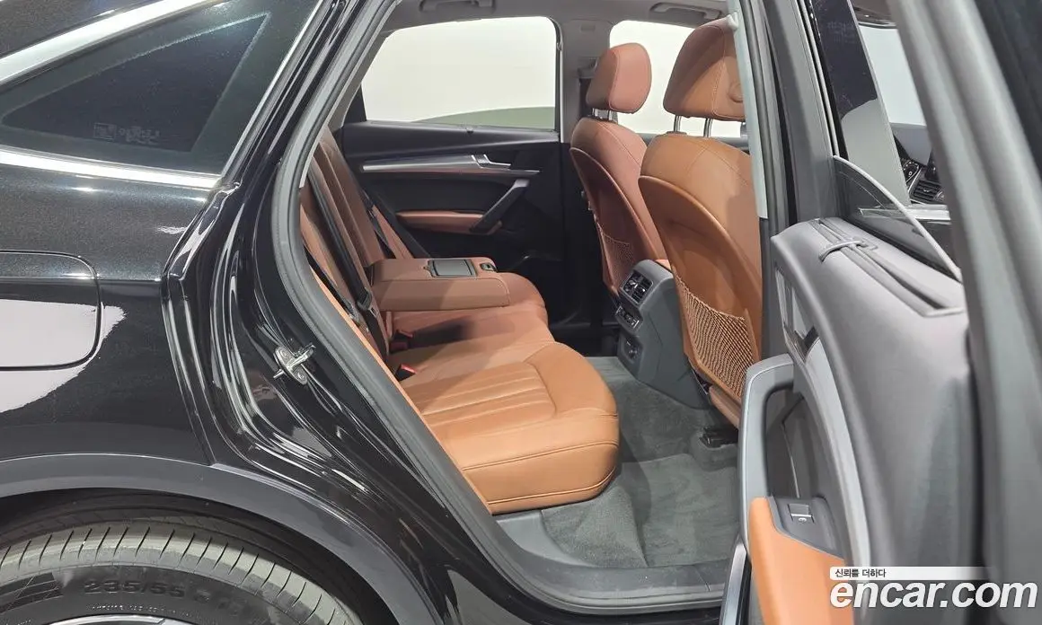 Audi Q5 2023 2.0 автомат (гидро), фото 18