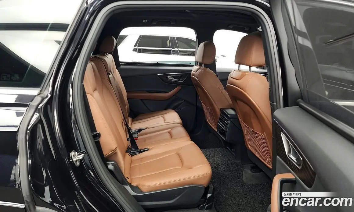 Audi Q7 2021 3.0 автомат (гидро), фото 12