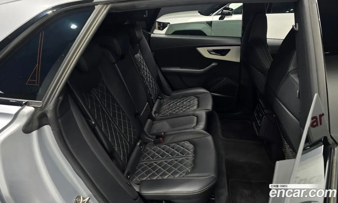 Audi Q8 2021 3.0 автомат (гидро), фото 15