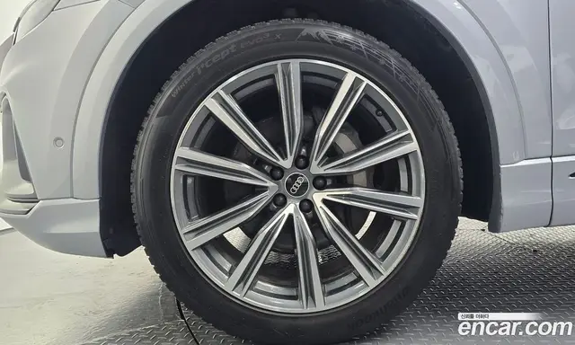 Audi Q8 2021 3.0 автомат (гидро), миниатюра 4