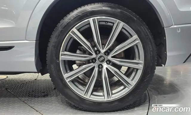 Audi Q8 2021 3.0 автомат (гидро), миниатюра 6