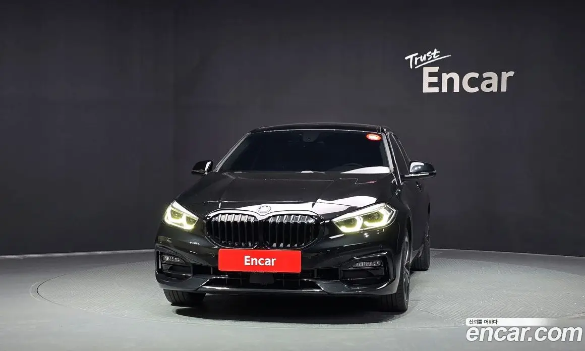 BMW 1 серия 2020 2.0 автомат (гидро), фото 3 BMW 1 серия 2020 2.0 автомат (гидро), фото 3