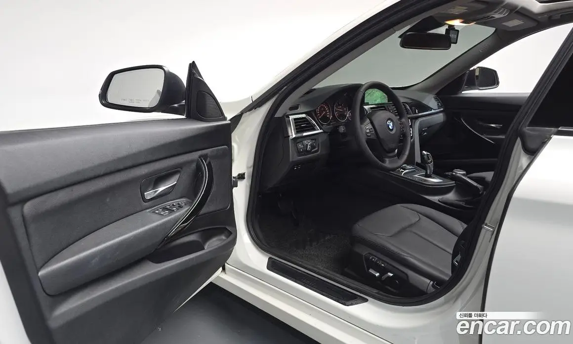 BMW 3 серия 2018 2.0 автомат (гидро), фото 12