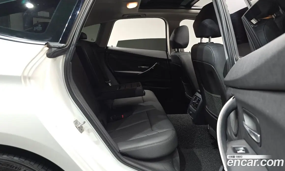 BMW 3 серия 2018 2.0 автомат (гидро), фото 17