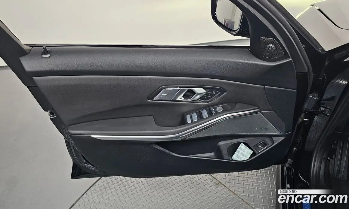 BMW 3 серия 2025 2.0 автомат (гидро), фото 14 BMW 3 серия 2025 2.0 автомат (гидро), фото 14