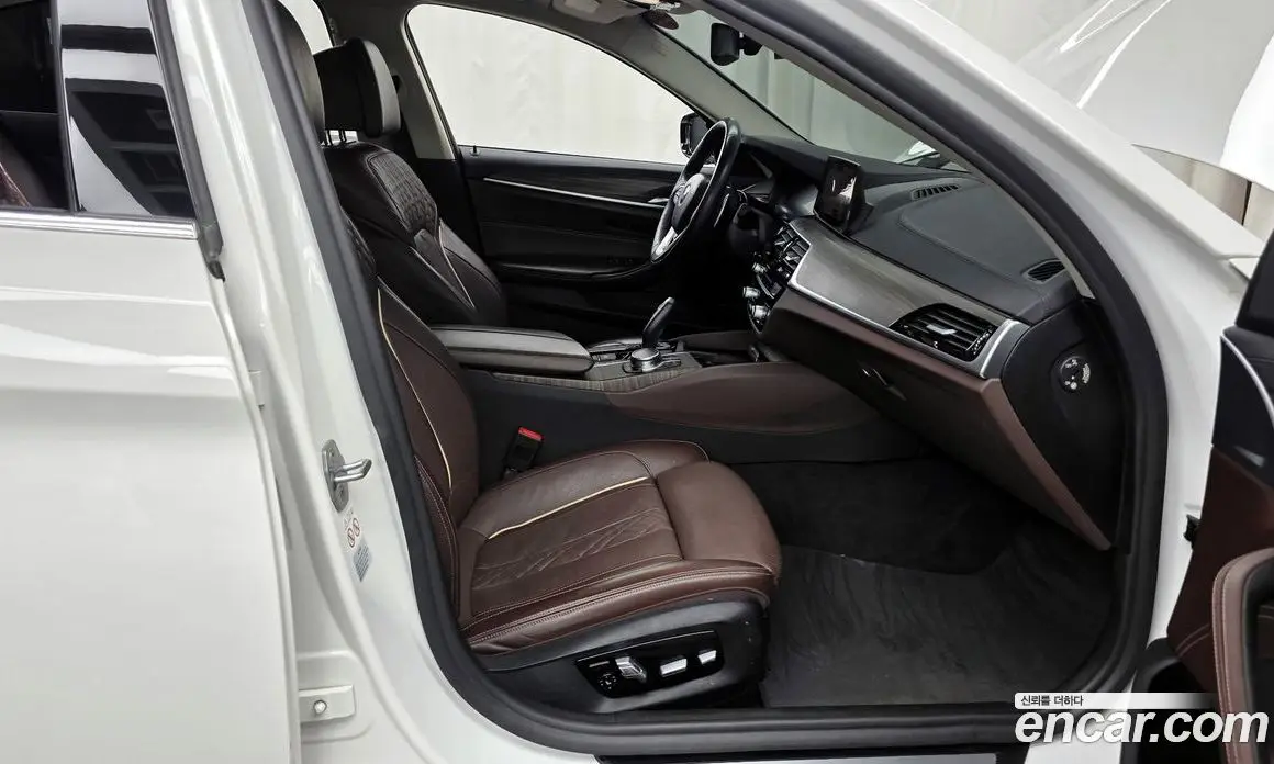 BMW 5 серия 2019 2.0 автомат (гидро), фото 17